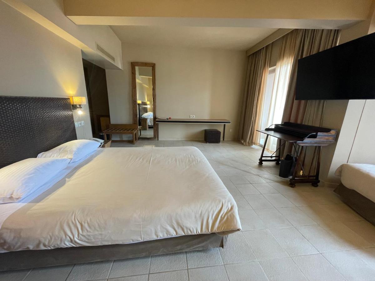Aegeon Beach Hotel سونيو المظهر الخارجي الصورة